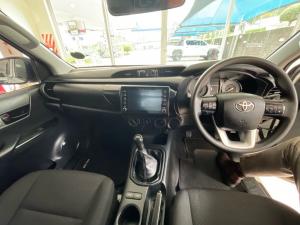 Toyota Hilux 2.4GD-6 single cab Raider manual - Image 6