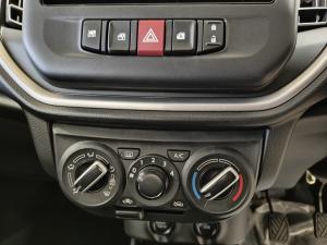 Toyota Vitz 1.0 XR manual - Image 14