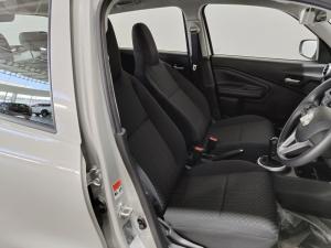 Toyota Vitz 1.0 XR manual - Image 15