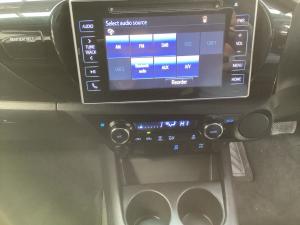 Toyota Hilux 2.8GD-6 double cab Raider auto - Image 15