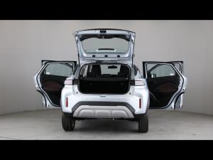 Toyota Starlet Cross 1.5 XS manual - Image 9