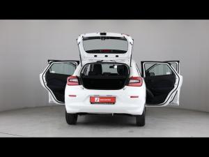 Toyota Starlet 1.5 Xi - Image 9