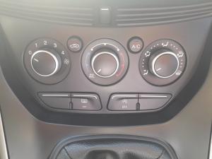 Ford Kuga 1.5T Ambiente - Image 14