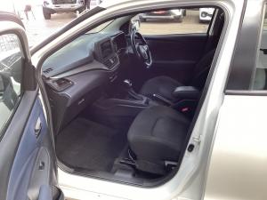 Toyota Starlet 1.5 XS auto - Image 7
