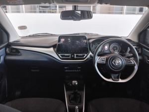 Toyota Starlet 1.5 XR manual - Image 6