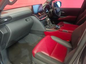 Toyota Landcruiser 300 V6 3.5T GR-S - Image 7