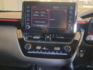 Toyota Corolla Cross 1.8 GR-S - Image 13