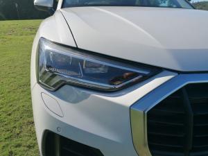 Audi Q3 35 TDI S Tronic Urban Edition - Image 8
