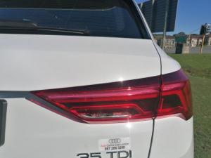 Audi Q3 35 TDI S Tronic Urban Edition - Image 9