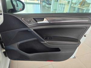 Volkswagen Golf VII GTi 2.0 TSI DSG - Image 14