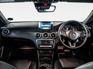 Mercedes-Benz A 220d Urban automatic - Image 11