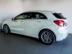 Mercedes-Benz A 220d Urban automatic - Image 4