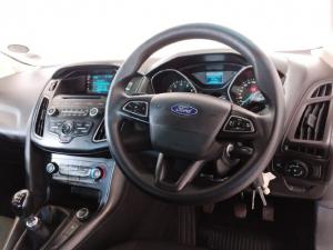 Ford Focus hatch 1.0T Ambiente - Image 8
