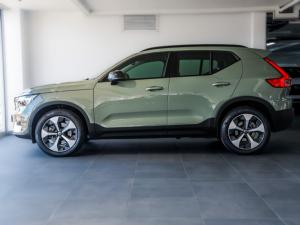 Volvo XC40 B3 Ultimate Dark - Image 11