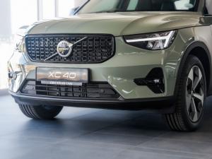 Volvo XC40 B3 Ultimate Dark - Image 12
