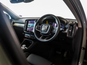 Volvo XC40 B3 Ultimate Dark - Image 15