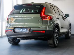 Volvo XC40 B3 Ultimate Dark - Image 3