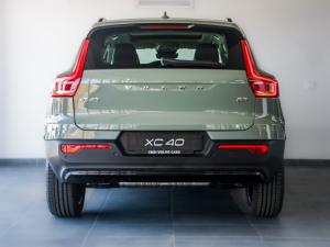 Volvo XC40 B3 Ultimate Dark - Image 4