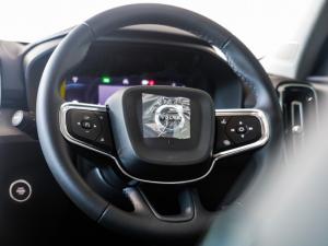 Volvo XC40 B3 Ultimate Dark - Image 8