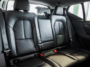 Volvo XC40 B4 Plus Dark - Image 13