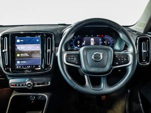 Volvo XC40 B4 Plus Dark - Image 17
