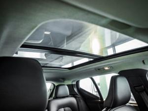 Volvo XC40 B4 Plus Dark - Image 20