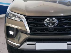 Toyota Fortuner 2.8GD-6 4x4 VX - Image 4