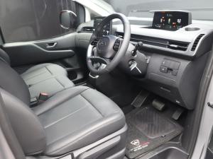 Hyundai Staria 2.2D Executive 9-seater - Image 10
