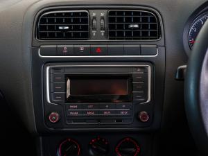 Volkswagen Polo Vivo hatch 1.6 Comfortline auto - Image 11
