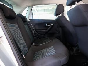 Volkswagen Polo Vivo hatch 1.6 Comfortline auto - Image 15