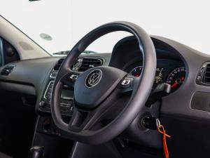 Volkswagen Polo Vivo hatch 1.6 Comfortline auto - Image 8