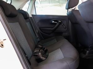 Volkswagen Polo Vivo hatch 1.6 Comfortline auto - Image 15