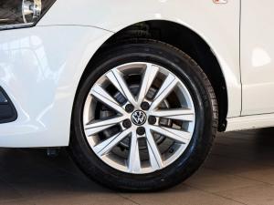 Volkswagen Polo Vivo hatch 1.6 Comfortline auto - Image 5
