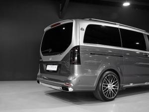 Mercedes-Benz V-Class V300d Exclusive - Image 18