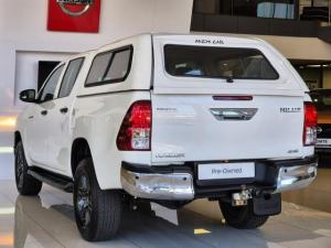 Toyota Hilux 2.4GD-6 double cab 4x4 Raider manual - Image 7