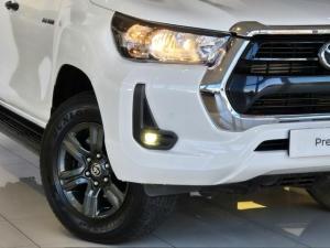 Toyota Hilux 2.4GD-6 double cab 4x4 Raider manual - Image 9