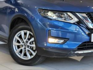 Nissan X-Trail 2.5 4x4 Acenta Tech - Image 3