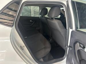 Volkswagen Polo Vivo hatch 1.4 Comfortline - Image 8