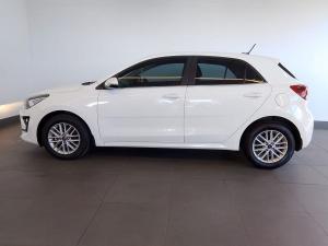 Kia Rio hatch 1.4 LX auto - Image 4
