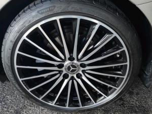 Mercedes-Benz C-Class C220d Avantgarde - Image 4