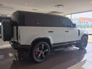 Land Rover Defender 110 V8 - Image 11