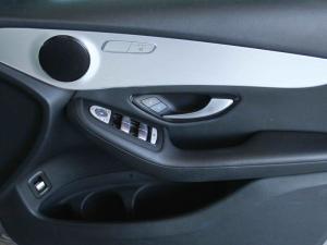 Mercedes-Benz GLC GLC220d 4Matic - Image 16