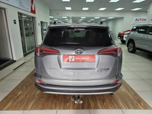 Toyota RAV4 2.2D-4D AWD VX - Image 5
