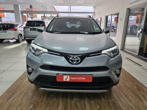 Toyota RAV4 2.2D-4D AWD VX - Image 4