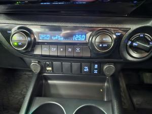 Toyota Hilux 2.8GD-6 double cab 4x4 Raider auto - Image 12