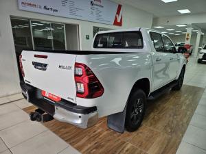 Toyota Hilux 2.8GD-6 double cab 4x4 Raider auto - Image 2
