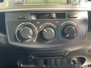 Toyota Hilux 3.0D-4D Xtra cab 4x4 Raider Legend 45 - Image 16