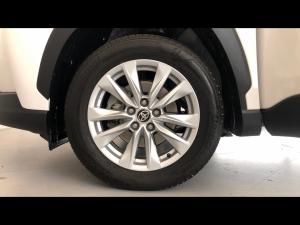 Toyota Corolla Cross 1.8 Xi - Image 21