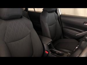 Toyota Corolla Cross 1.8 Xi - Image 33