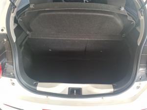 Toyota Vitz 1.0 - Image 12